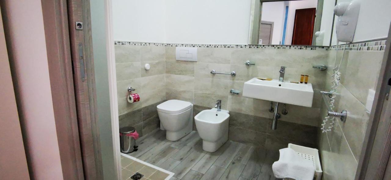 Perla Del Sud - Guest House LMP Екстериор снимка