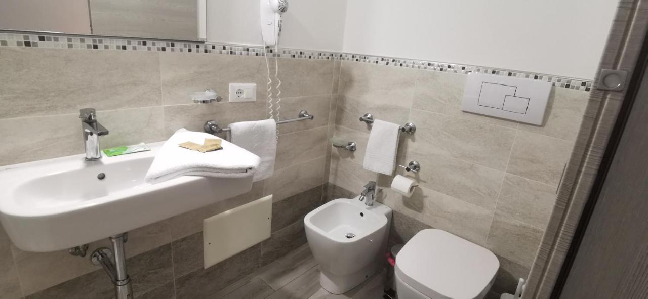 Perla Del Sud - Guest House LMP Екстериор снимка