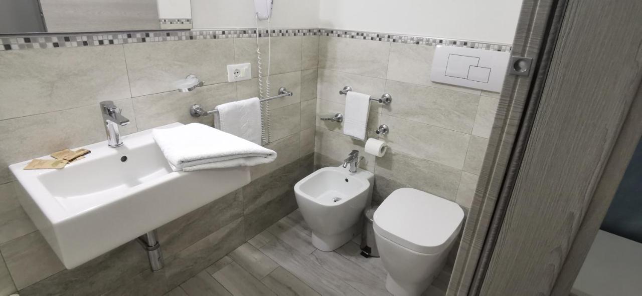 Perla Del Sud - Guest House LMP Екстериор снимка
